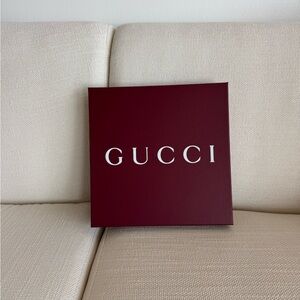 Gucci 10 x 10 x 1-3/4 box